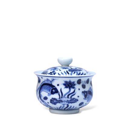 Fish and Aquatic Pattern Blue and White Gaiwan