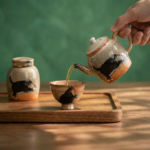 Shino Lucky Cat Straight Tube Tea Pot3